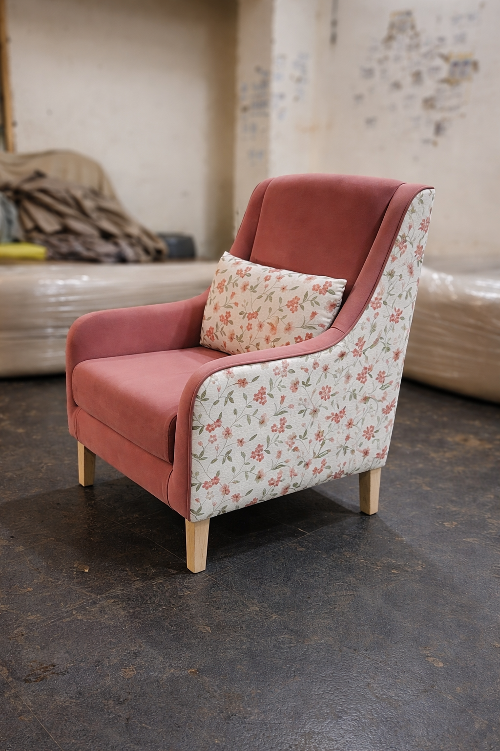 Blossom Luxe Lounge Chair thumbnail 1